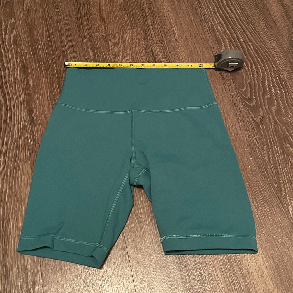 Size 8 EUC Lululemon Bike Shorts